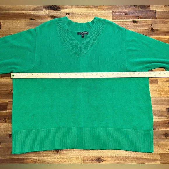 Banana Republic medium weight green v-neck sweater size XL womens - Picture 4 of 8